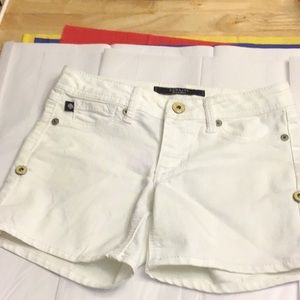 ☘️2/$10☘️Domaine Brand Jean stretch shorts adjusts to short shorts